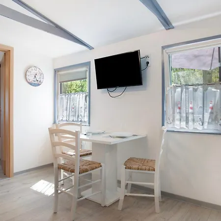 Netzboden, Bgl 28 منتزه العطل